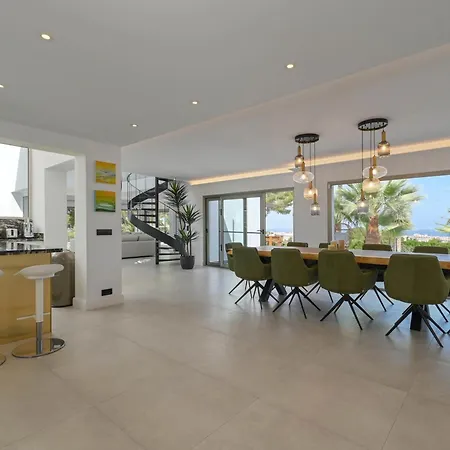 Amantos Villa *